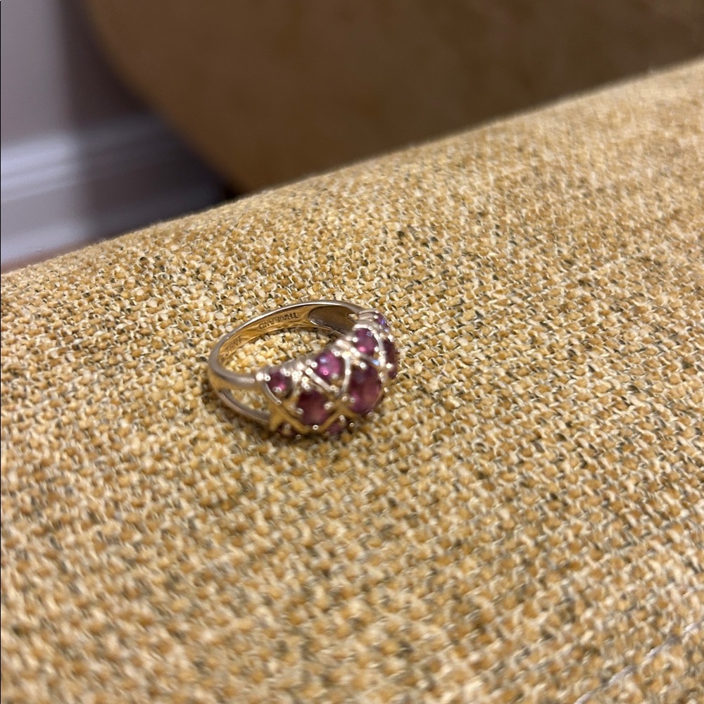 Elegant 14 KT Gold and Pink Gemstone Ring - Picture 5 of 5